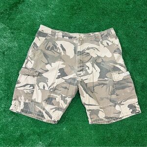 Wrangler Men's Tan Camouflage Cargo Shorts